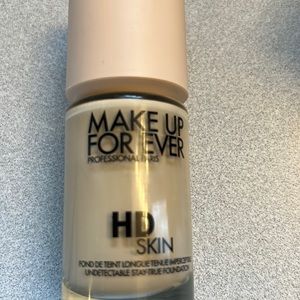 Makeup Forever HD foundation in 1N10